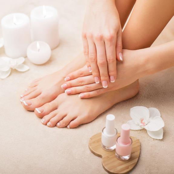 Luxury Golden Candle Herbal Pedicure